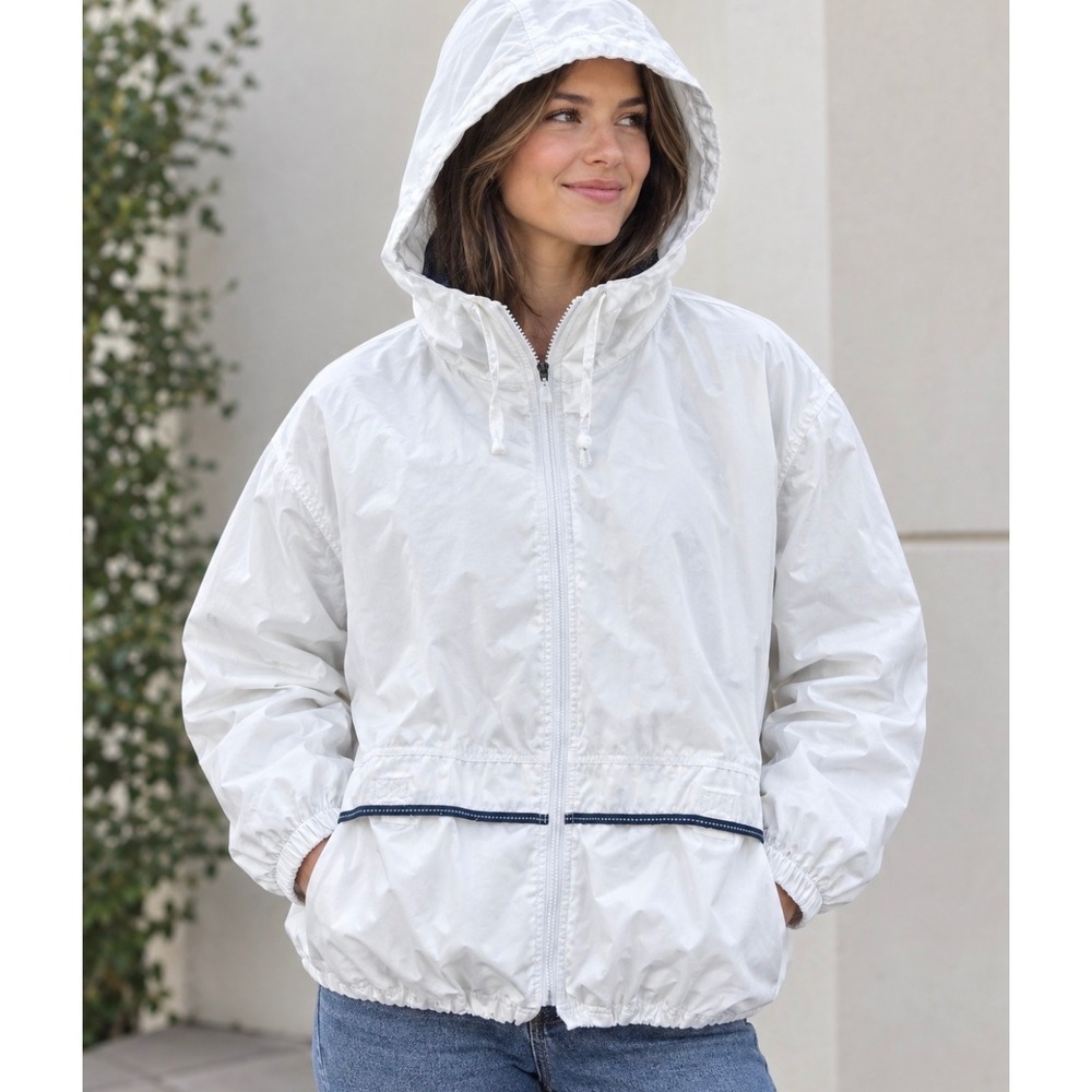 Izzi Woman White Hooded Windbreaker Jacket Utility Lightweight Athleisure XL/1X